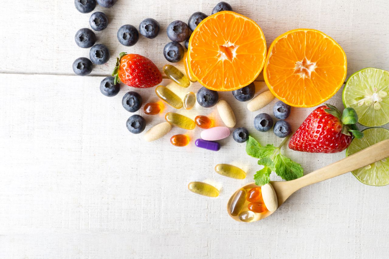 Kokie požymiai išduoda vitaminų trūkumą?